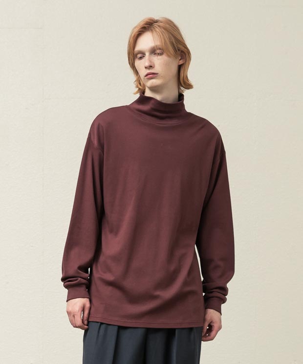 Compact Smooth Turtle Neck - BRICK RED