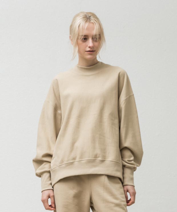 Loose Silhouette High Neck Vintage Sweat - YELLOW BEIGE
