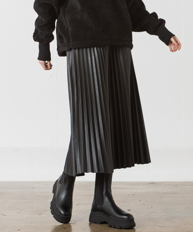 Vegan Leather Pleated Skirt - BLACK