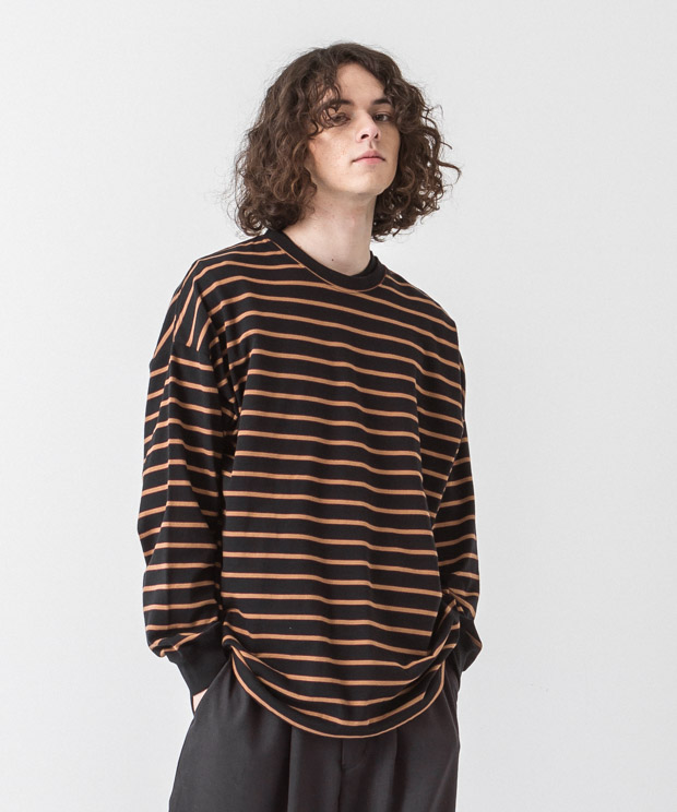 Dropped Shoulders Border T-Shirt - BLACK